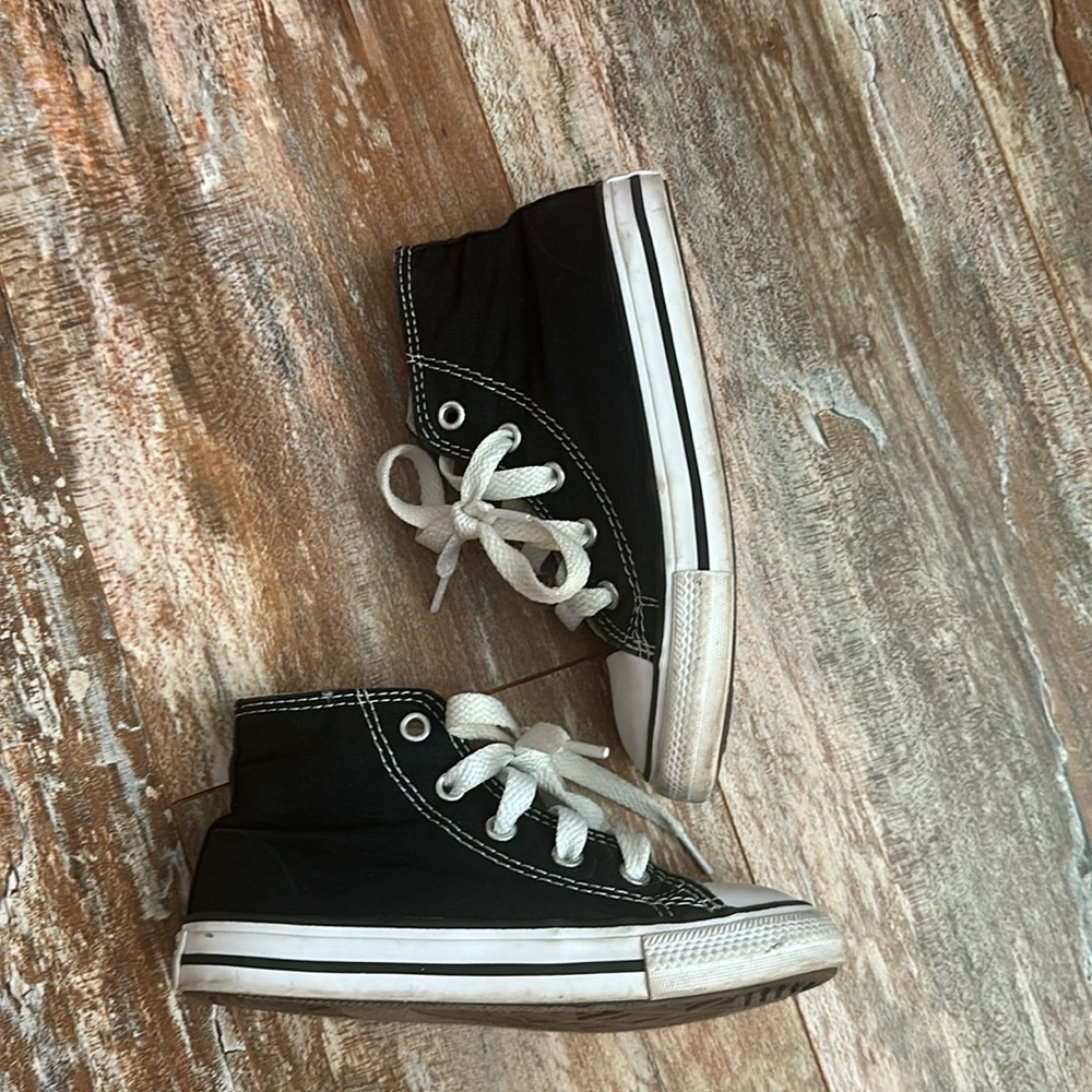 Black Converse